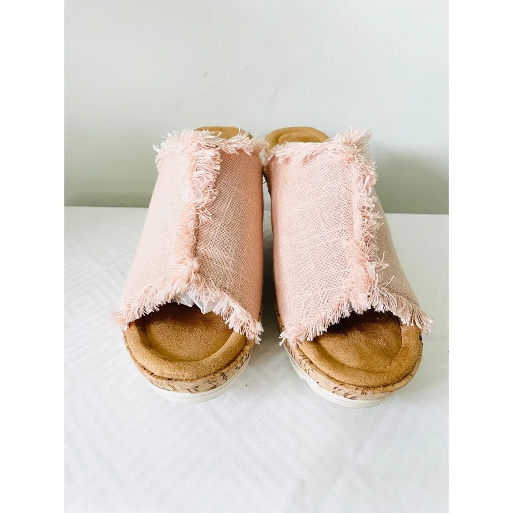 New! MINNETONKA Pink York Blush Wedge Sandals Size 9
